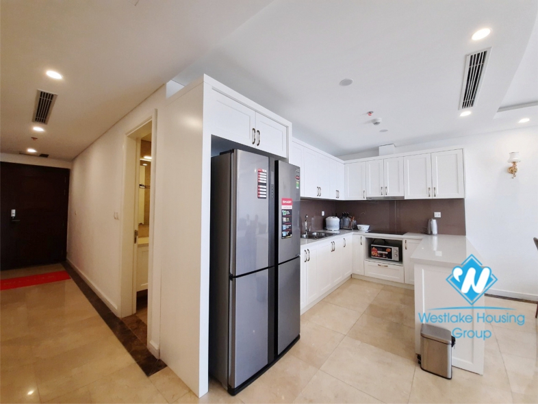 Modern 3 bedroom apartment for rent in Xuan Dieu, City view